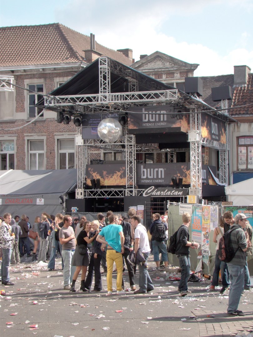 Mijn laatste blik op de Vlasmarkt. Kust allemaal mijn kloten en tot volgend jaar!