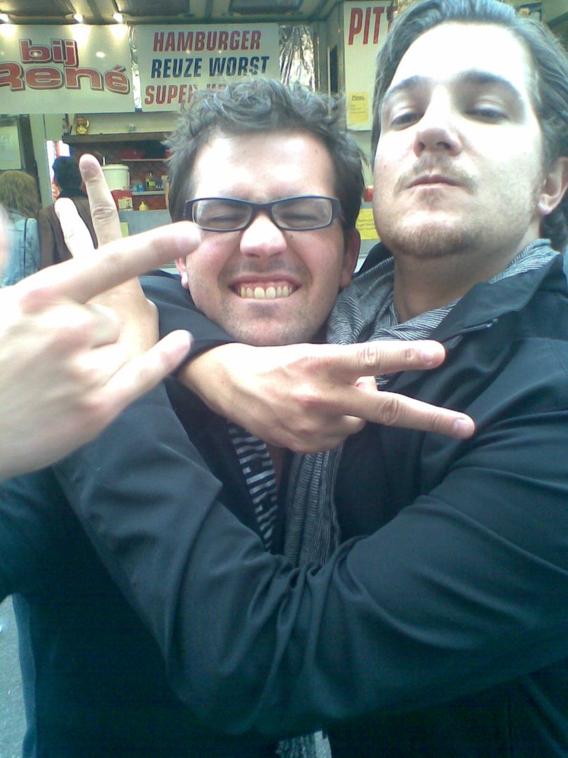 Enkele salonsocialistische yuppies proberen hun streetcredibility op te krikken.