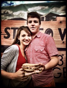 Een echte man weet hoe hij boterhammen met 'uufflakke' belegt. Zo iemand zal altijd een vrouw aan zijn zijde vinden.